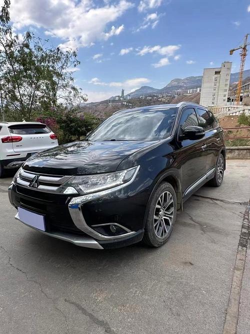 三菱欧蓝德2017款 三菱欧蓝德2017款20两驱还值多少钱