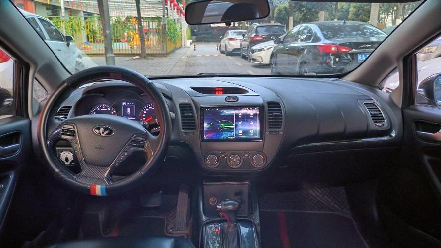 起亚k3图片大全内饰(起亚k3suv图片)