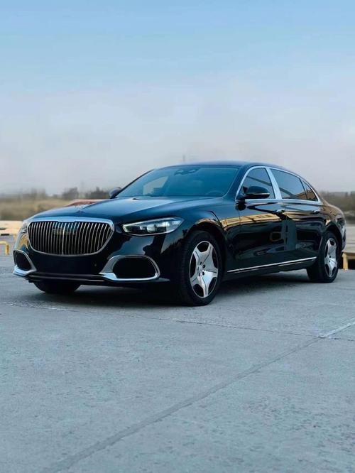 【迈巴赫顶级豪华版报价,1200万的迈巴赫车图片】